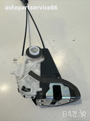 Механизъм за заключване на задна дясна врата за Toyota Prius 1.8 Hybrid (2018) Q51-14110, снимка 2 - Части - 54350222