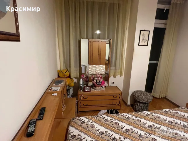 Продавам спалня с гардероб, нощни шкафчета и огледало, снимка 4 - Гардероби - 55683629