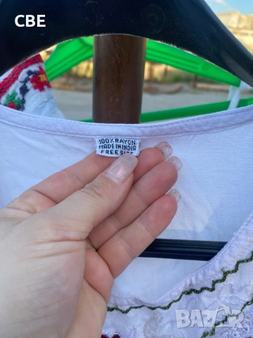 Рокля с бродерия, снимка 4 - Рокли - 54351006