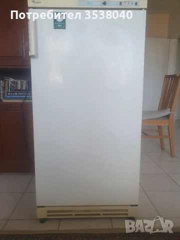 Фризер вертикален Whirlpool 163 л