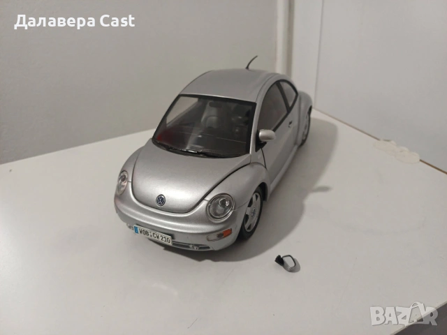 1/18 Volkswagen New Beetle Solido 