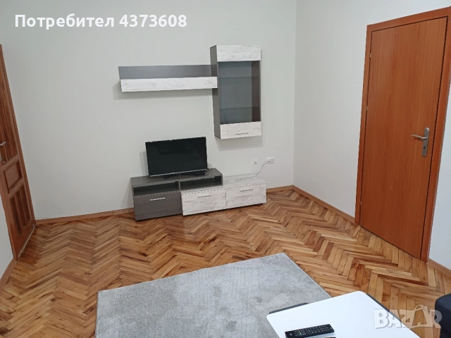 Собственик Продава Двустаен в Супер Центъра на ул. ”Александровска”, снимка 4 - Апартаменти - 54253587
