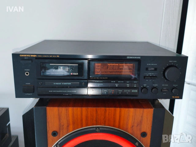 Продавам дек onkyo-ta-2550