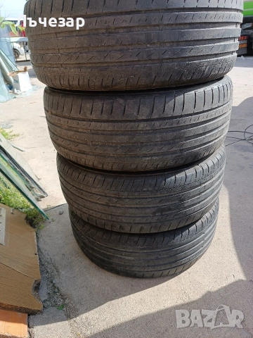 Гуми 215/55/18