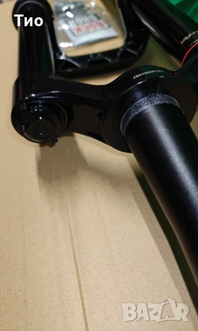 RockShox ZEB 170mm DebonAir 29" Нова вилка, снимка 4 - Части за велосипеди - 54422669