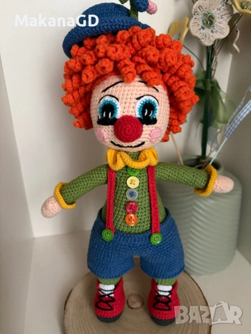 Плетена играчка клоун
