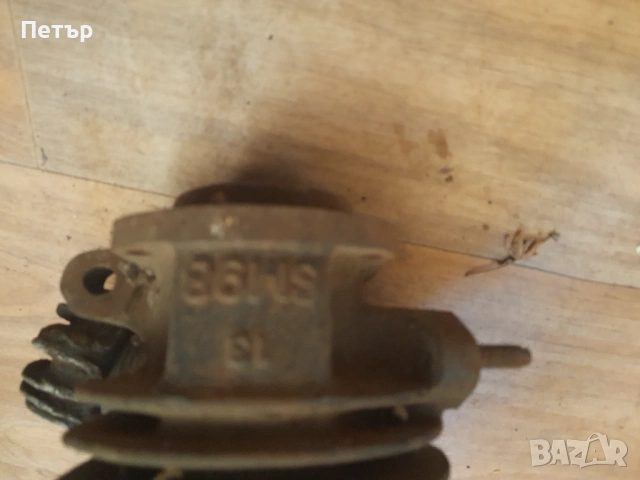 Продавам  цилиндър, глава и бутало за Сакс-98