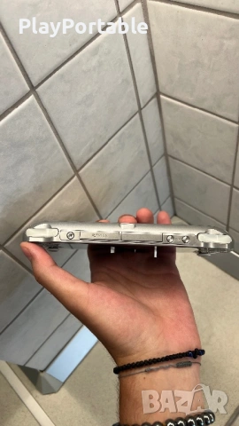 PS Vita 1000 Ice Silver, снимка 10 - PlayStation конзоли - 54901006