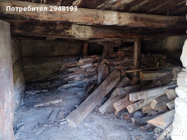 Къща с двор, ток, вода. Намира се на 8км.от Трявна , снимка 11 - Къщи - 55159474