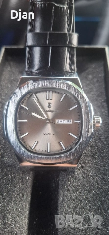 часовник poedegear quartz