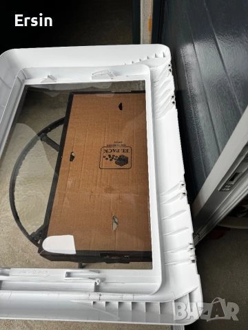 Капак за Люк Dometic Midi Heki 700x500 , снимка 9 - Къмпинг мебели - 54486656