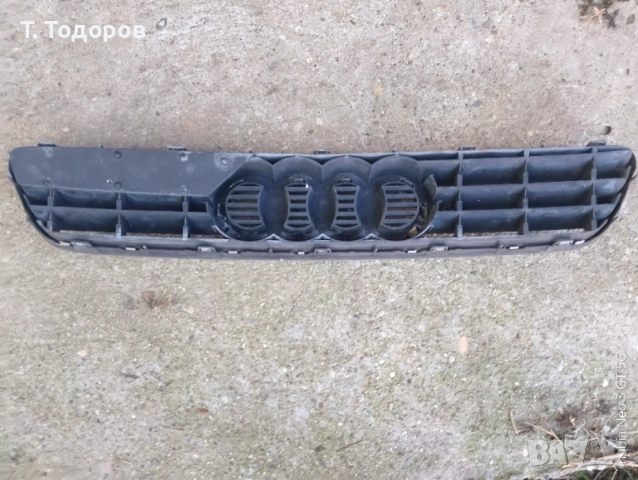 Оригинална решетка за Audi a3 8l, снимка 2 - Аксесоари и консумативи - 54766212