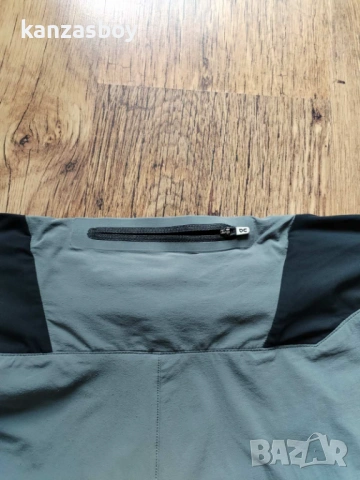 on running lightweight shorts - мъжки ръннинг шорти 100% оригинал много добро състояние точни размер, снимка 7 - Спортни дрехи, екипи - 54729921
