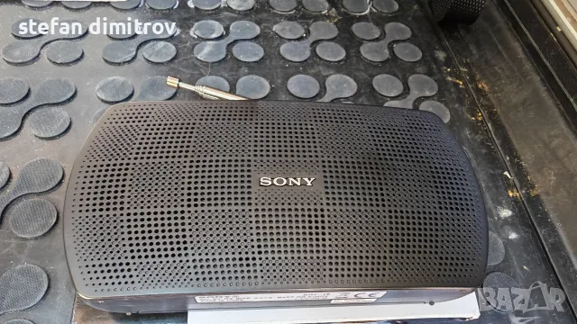 Sony SRF-18 portable radio , снимка 14 - Радиокасетофони, транзистори - 55679749