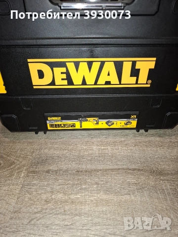 перфоратор dewalt dch133 с 2 батерии и зарядно , снимка 5 - Перфоратори - 54647923