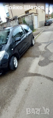Toyota Yaris 1.0, снимка 4 - Автомобили и джипове - 54669451