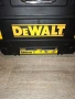 перфоратор dewalt dch133 с 2 батерии и зарядно , снимка 5