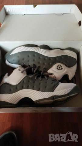 Мъжки маратонки Jordan - 90€, снимка 3 - Маратонки - 54308465