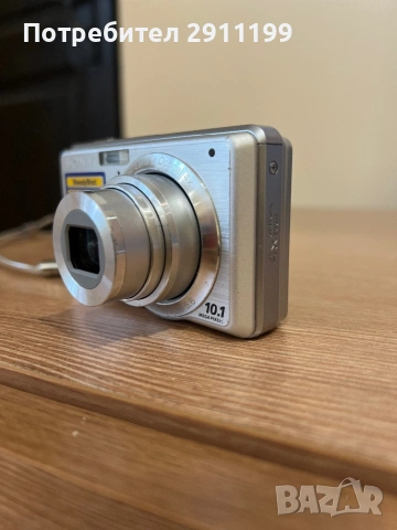 Фотоапарат Sony 10,1 Mp с подаръци, снимка 3 - Фотоапарати - 54657475