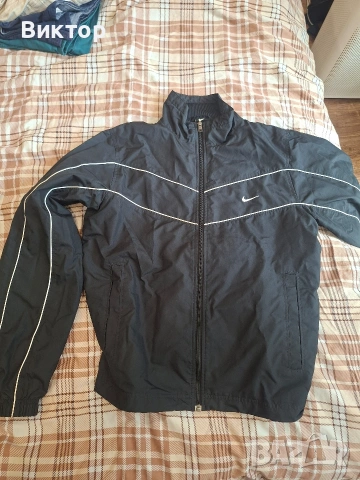 Черно горнище Nike, снимка 2 - Спортни дрехи, екипи - 54484658