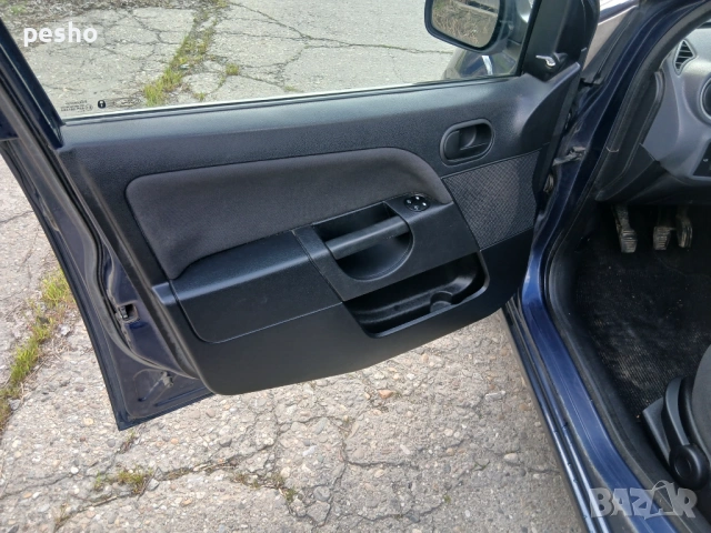 Форд фиеста 1.4i, снимка 14 - Автомобили и джипове - 54334954