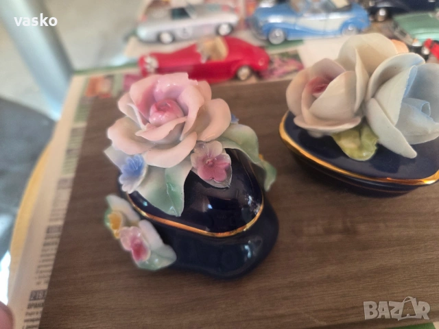 Порцеланови бижутерки Румънски, снимка 4 - Други ценни предмети - 53988930