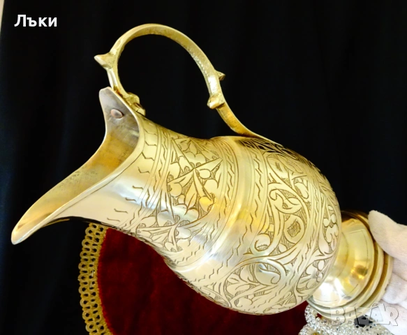 Уникална бронзова кана за вино,релефни орнаменти,позлата. , снимка 8 - Антикварни и старинни предмети - 54556028