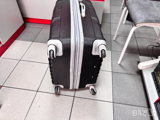 Голям Твърд Куфар с Колела, снимка 9 - Куфари - 54146134