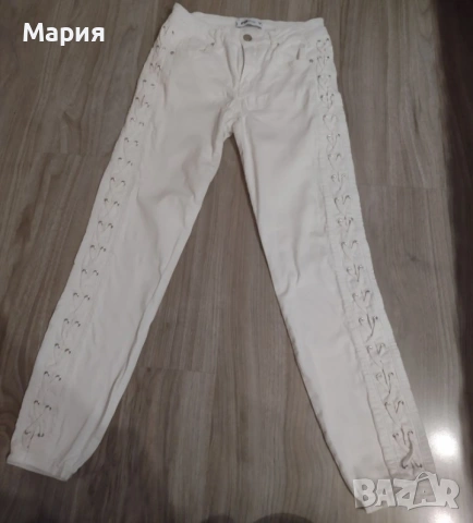 Бели дамски дънки 