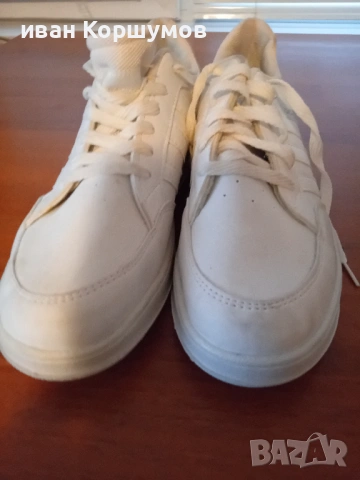 Маратонки ядидас  43 номер 10 евро, снимка 2 - Маратонки - 54048768