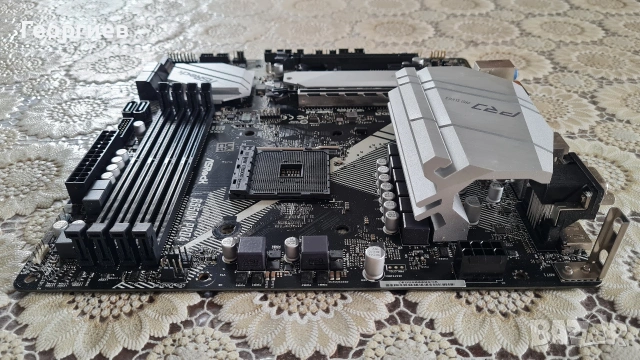 Дънна платка ASRock B550M Pro4, снимка 8 - Дънни платки - 55218587