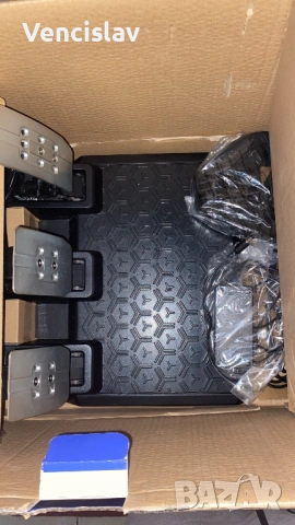 НОВ! Thrustmaster Simracing T248 PC/PS Волан с педали, снимка 2 - Аксесоари - 54139683