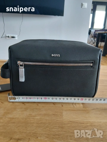 Оригинална чанта/несесер на BOSS, снимка 9 - Чанти - 55236880