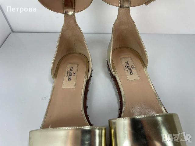 Valentino Garavani Rockstud Кожени сандали 38 Оригинал, снимка 13 - Сандали - 54960621