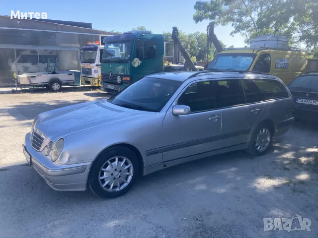 Продавам Мерцедес Е 220 CDI, снимка 2 - Автомобили и джипове - 55682432