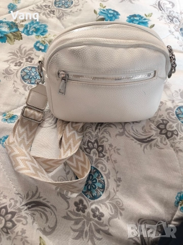 дамска чанта, снимка 2 - Чанти - 54219958