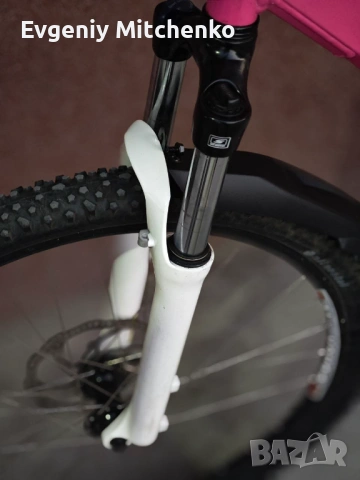Продавам страхотен розов планински велосипед (MTB) – отлично състояние!, снимка 3 - Велосипеди - 54699920