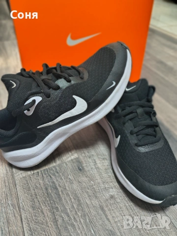 Детски маратонки NIKE-Унисекс.Номер 35.