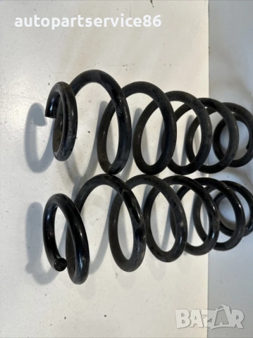 Пружина заден за Toyota Prius 1.8 Hybrid (2018), снимка 3 - Части - 54216812