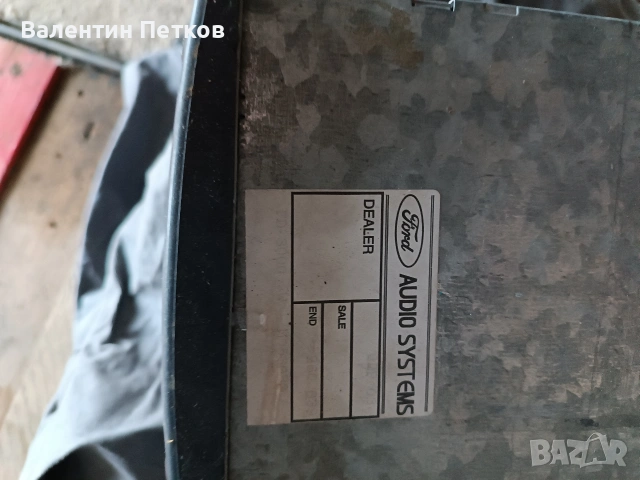 авто радио касетофон за Форд фокус от 2001 до 2004 година., снимка 2 - Радиокасетофони, транзистори - 54184279
