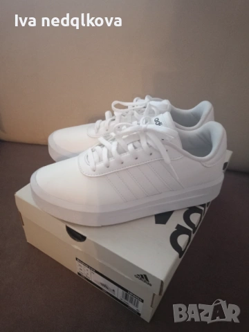 Оригинални Adidas 36 и 2/3, снимка 2 - Маратонки - 54159684