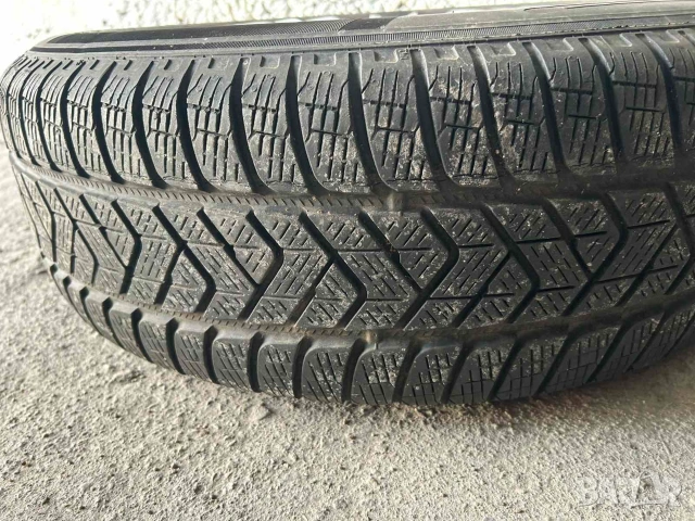 Джанти със зимни гуми за VW Tiguan 17'/ Оригинални тасове, снимка 2 - Гуми и джанти - 55011129