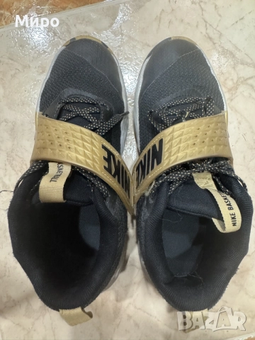 Nike детски маратонки, снимка 6 - Детски маратонки - 55686799
