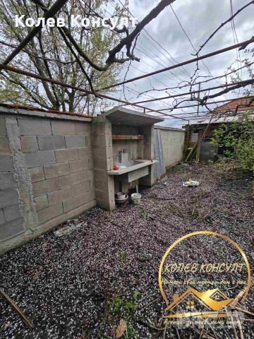 🥇 Агенция “Колев Консулт” продава едноетажна къща в село Караджалово, община Първомай , снимка 3 - Къщи - 54080438