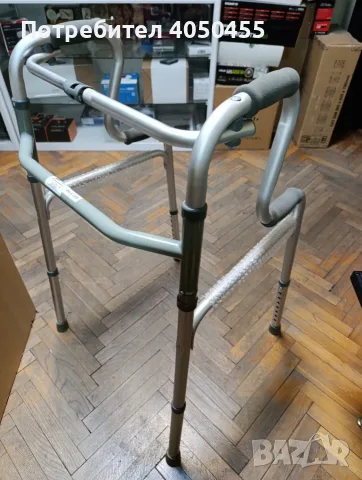Неизползвана сгъваема проходилка Mobiacare Folding Step-Up Walker