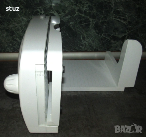 Електрическа машина Clatronic, за рязане на колбаси, хляб, зеленчуци, сирена, снимка 9 - Кухненски роботи - 54211139