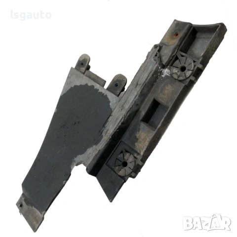 Десен държач задна броня BMW 1 Series (E87) 2004-2011 ID: 158881, снимка 2 - Части - 53957429