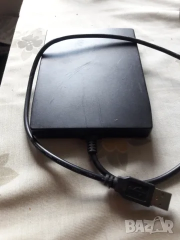 USB FDD Floppy FD-05PUB, снимка 2 - Кабели и адаптери - 55331731