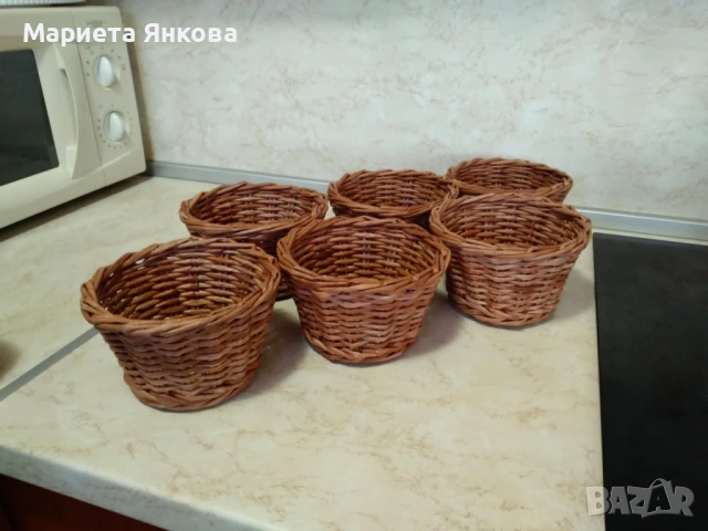 Ръчно плетени кашпи, снимка 2 - Декорация за дома - 54446606