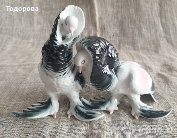 Порцеланова фигура на чифт гълъби
